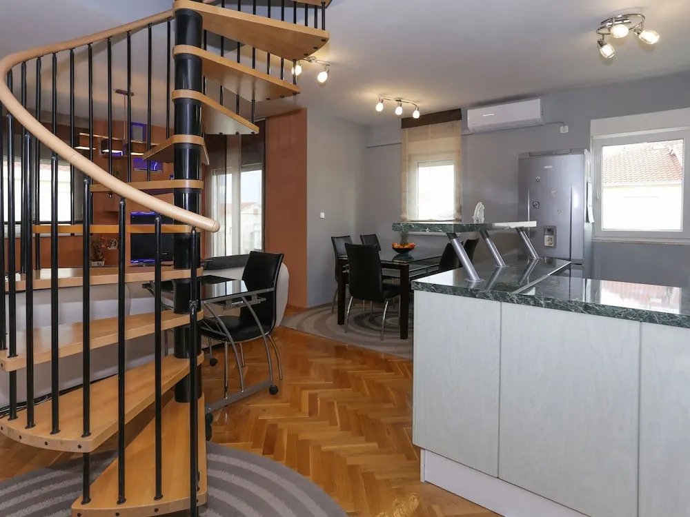 Modern Apartment in Kaštel Lukšic With Sea Nearby