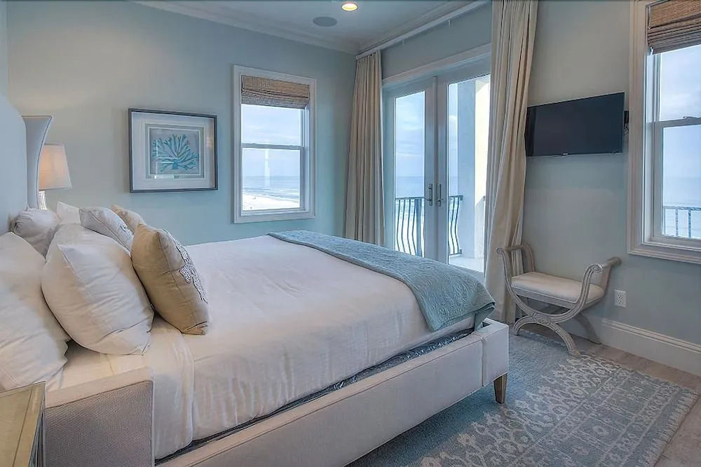 La Mer 6 Bedroom Holiday Home by Five Star Properties