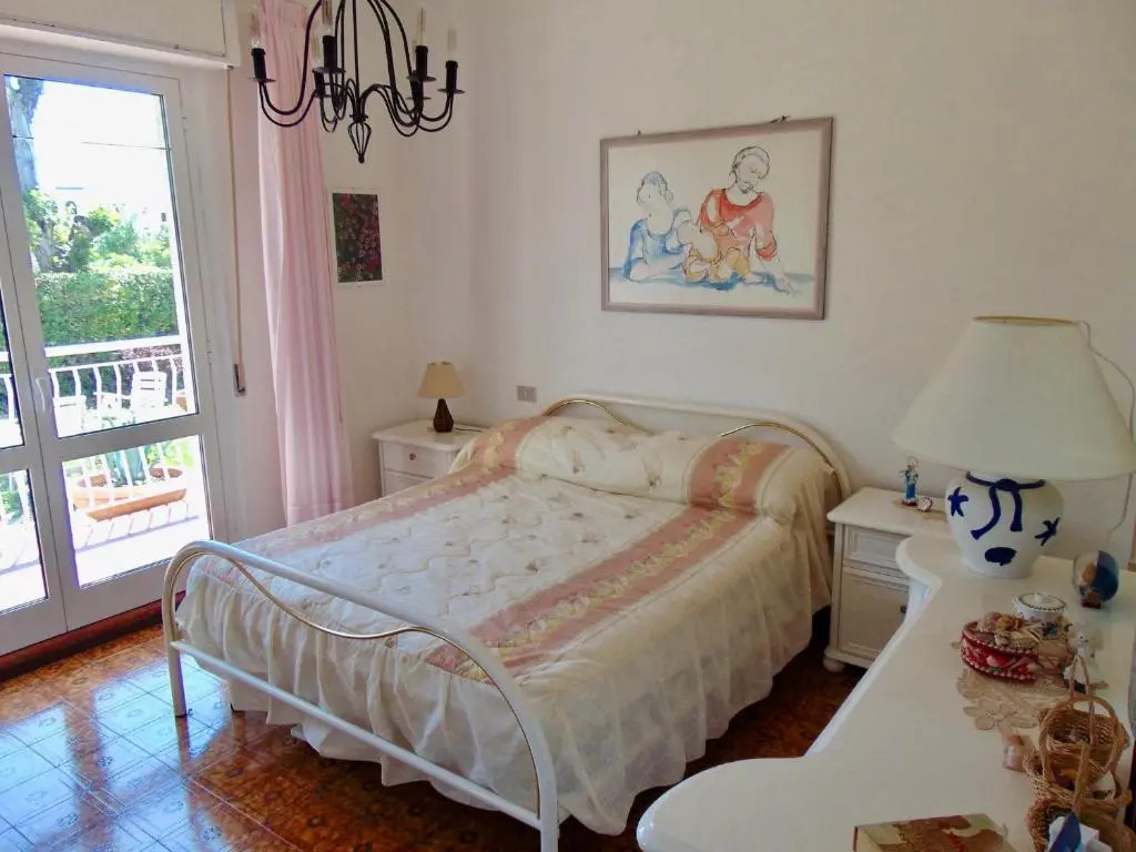 M292 - Marcelli, quadrilocale con giardino a 50mt dal mare