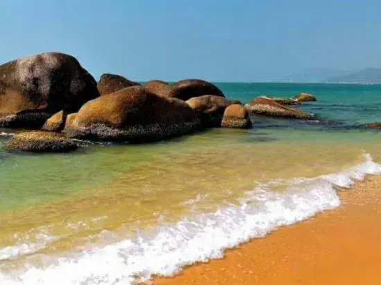 Leisure Travel Rent (Sanya Phoenix Airport Store)
