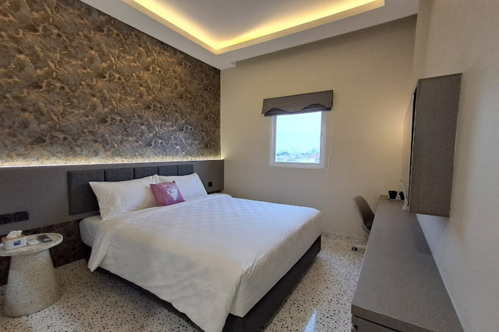 Hotel WITH OK