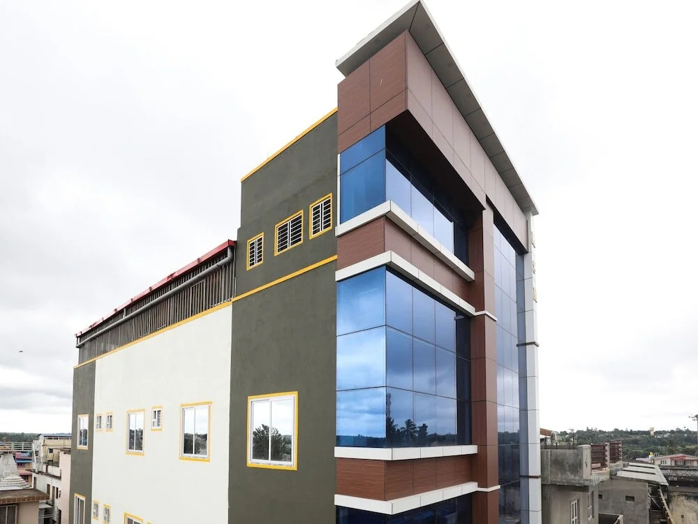 Guru Comforts By OYO Rooms