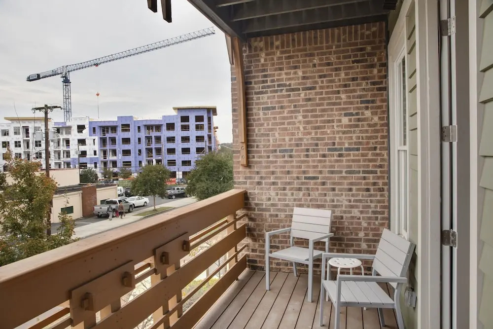 Wesley Heights Studio 1 BR Apts by Frontdesk