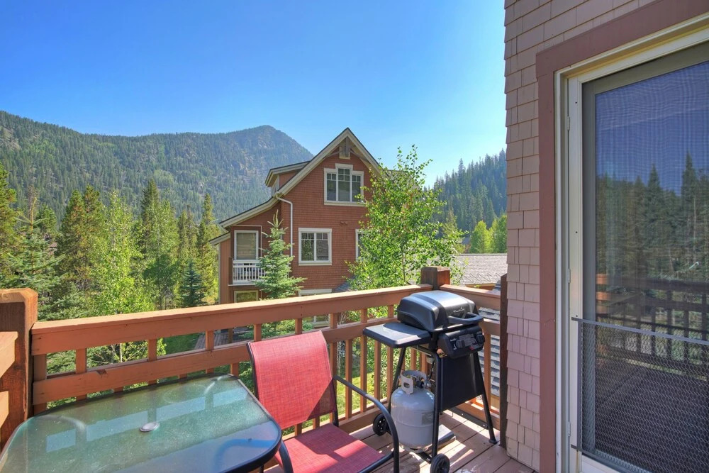 Spacious 3 Br Townhome In Keystone- Kids Ski Free 3 Bedroom Townhouse by Redawning