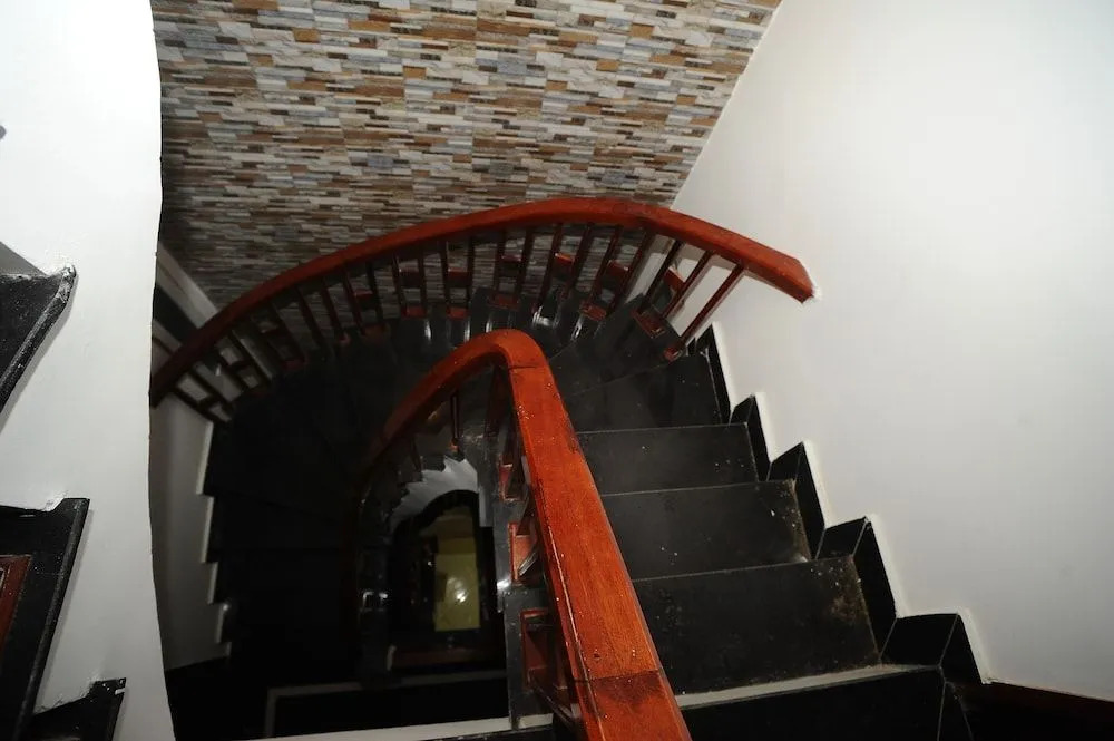 Ruby Lakeview homestay