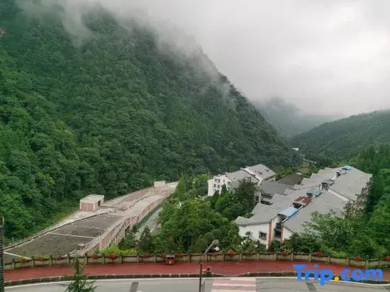 Chongqing Yueyuan Farm Stay