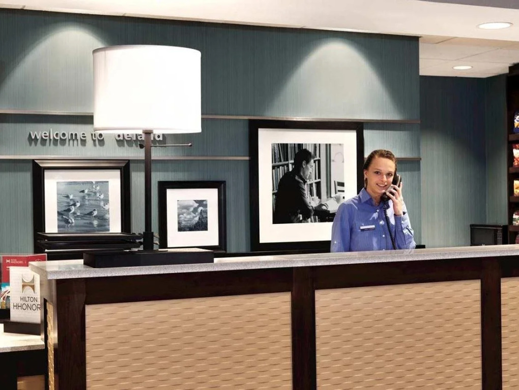 Hampton Inn & Suites - DeLand