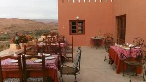 Hotel Almanader