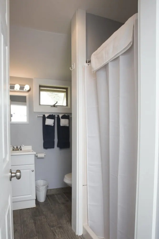 Drakes Island Resort & Cottages