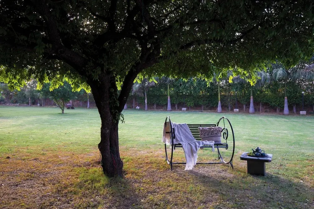 ELIVAAS 6 BHK Farmhouse with Pvt Pool & Garden - Enchantia