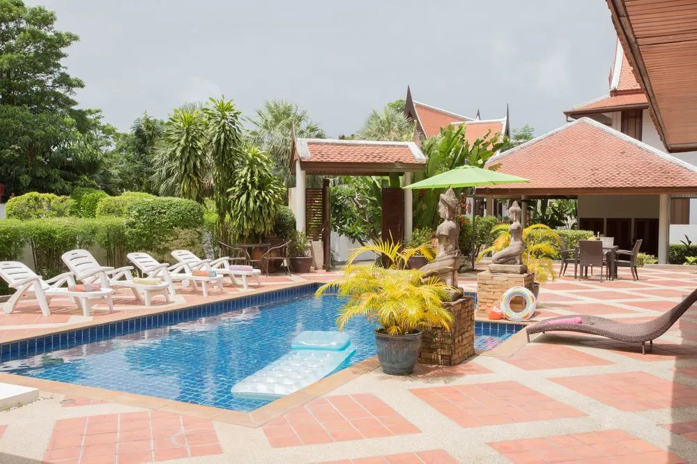 Sirinthara Villa 4 bed pool Nai Harn