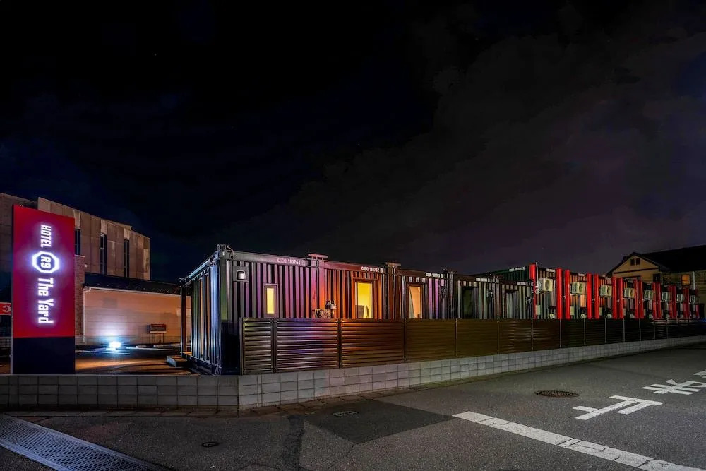 HOTEL R9 The Yard Kanumanishimoro