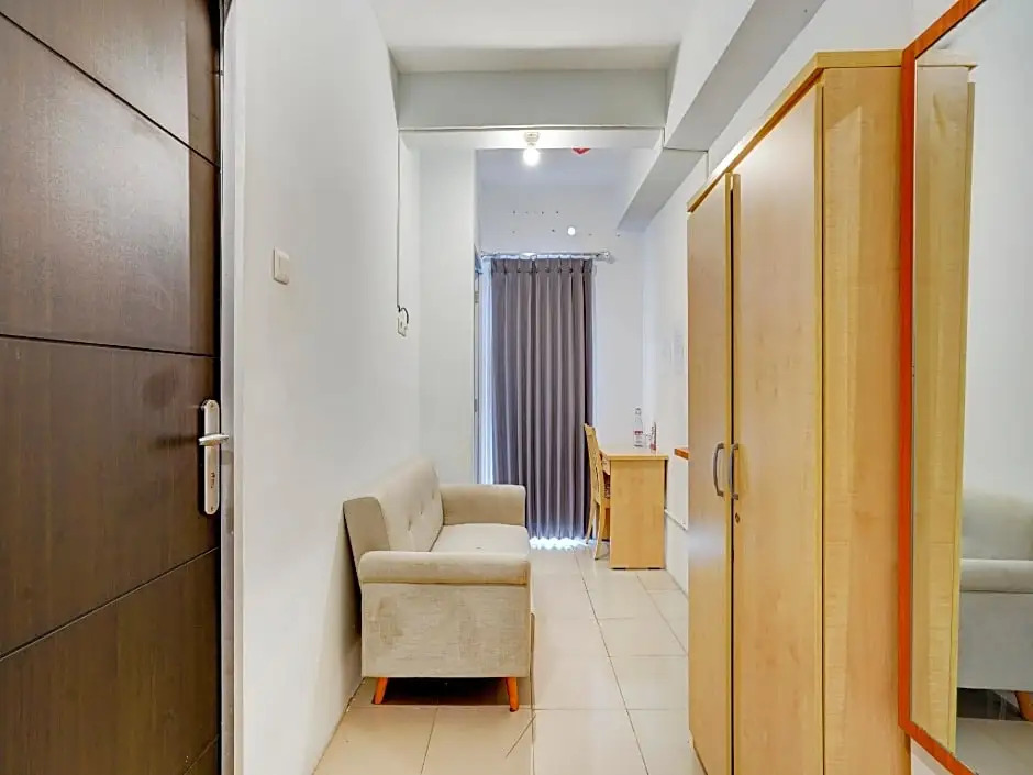 OYO Flagship 90087 Apartment Menara Rungkut 2