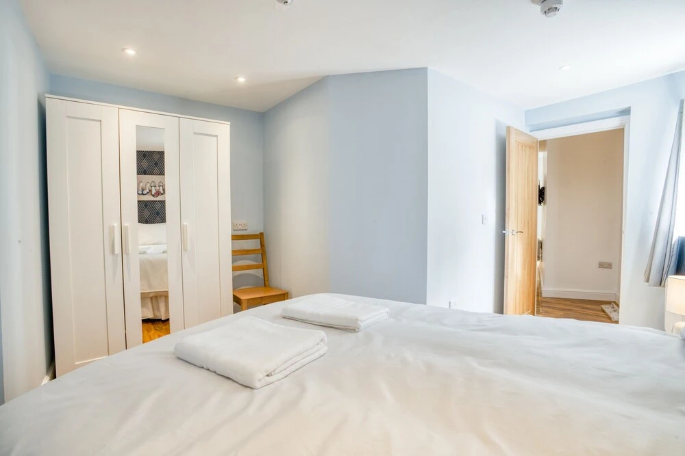 Exclusive 2 Bedroom Apartment Centrally Located in Lincoln Free Wifi Toiletries and Hairdryer
