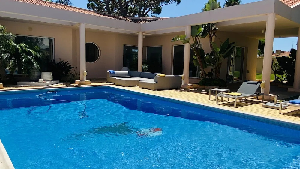 Seventies - Private Pool - 16 Guests - Quarteira
