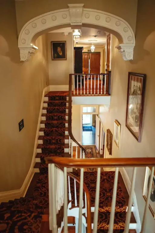Anchuca Historic Mansion & Inn