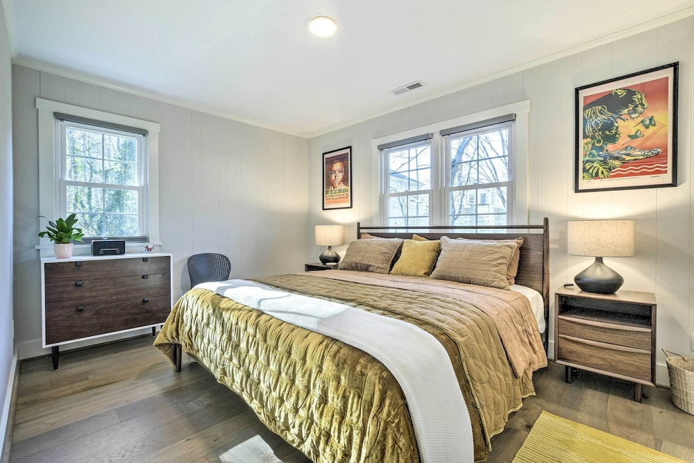 Charming Carrboro Home - Walk to Downtown!