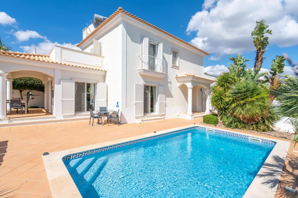 The Captivating Portimão Villa by Ideal Homes