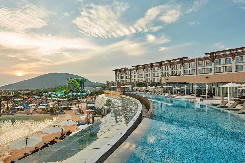 Shinhwa Jeju Shinhwa World Hotels