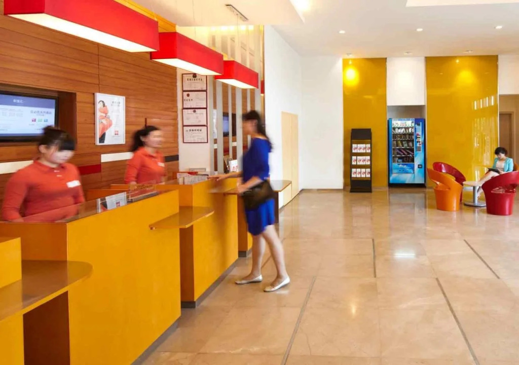 Ibis Styles Wuhan Optics Valley Square Minzu University