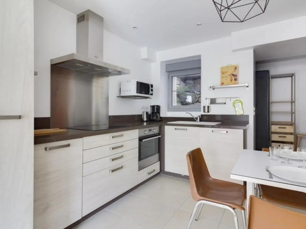 Appartement Cauterets, 1 pièce, 2 personnes - FR-1-401-175