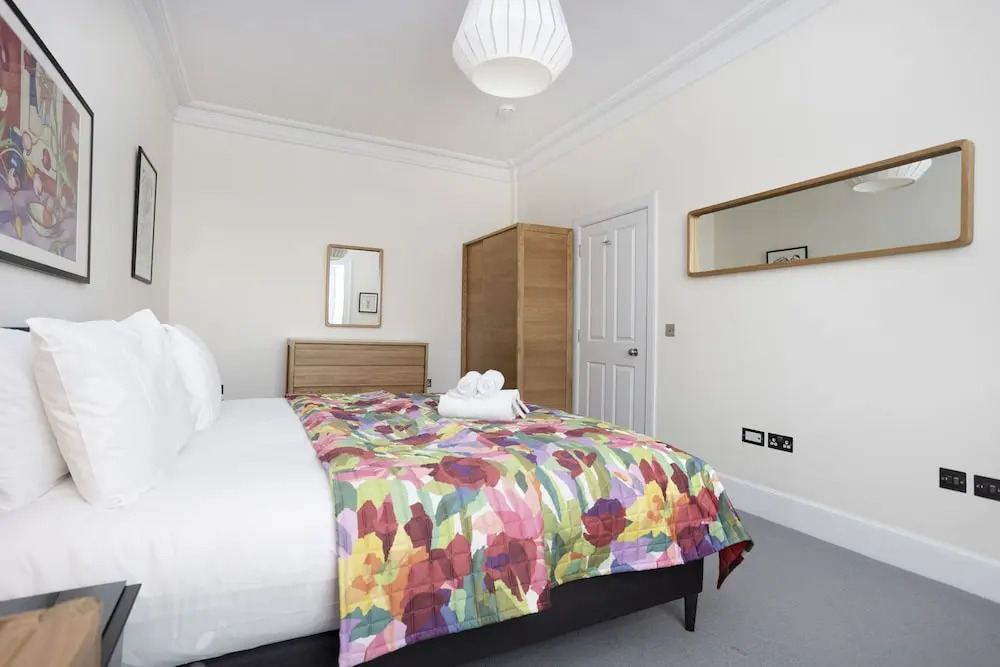 JOIVY Splendid 2-Br Apartment In New Town