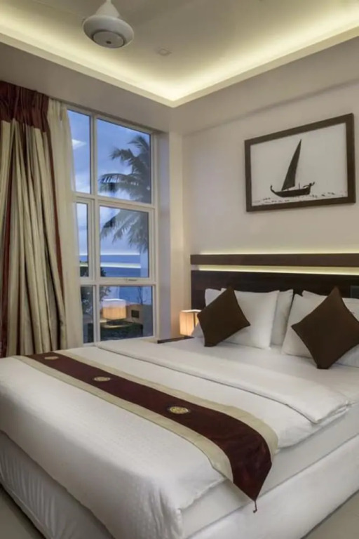 The White Harp Beach Hotel