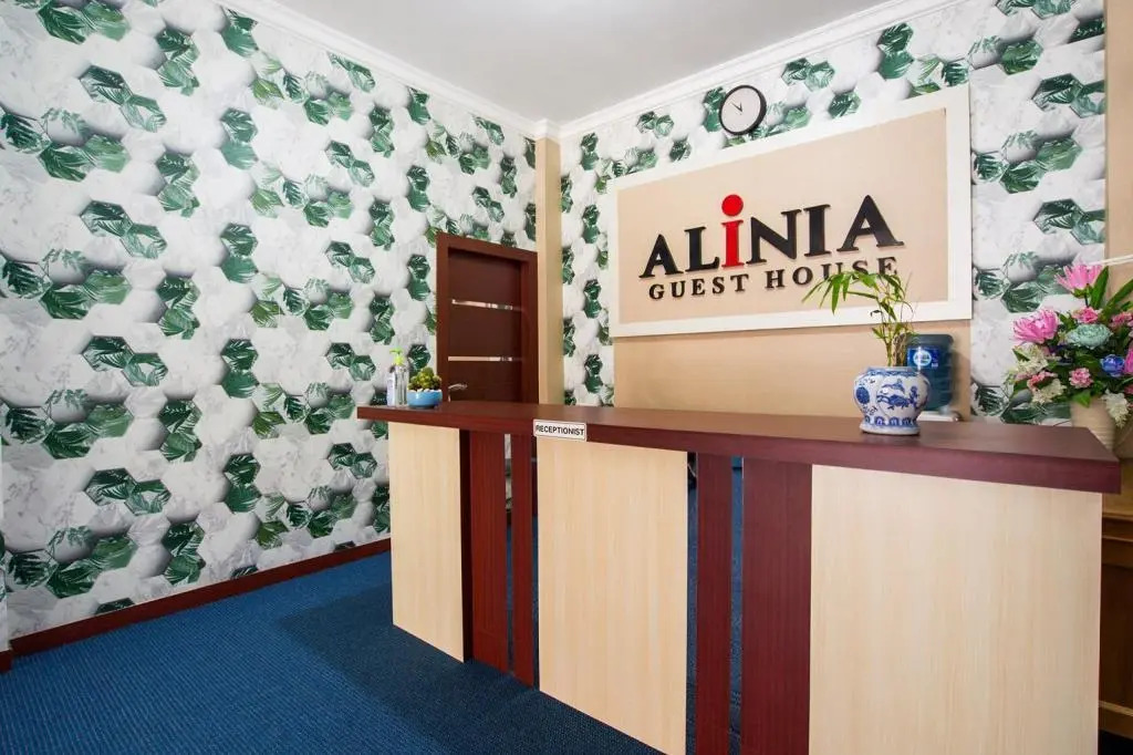 OYO 3225 Alinia Guest House Syariah