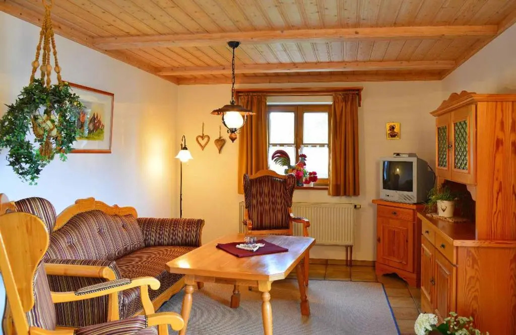 Ferienwohnungen Haus "Wildschütz"