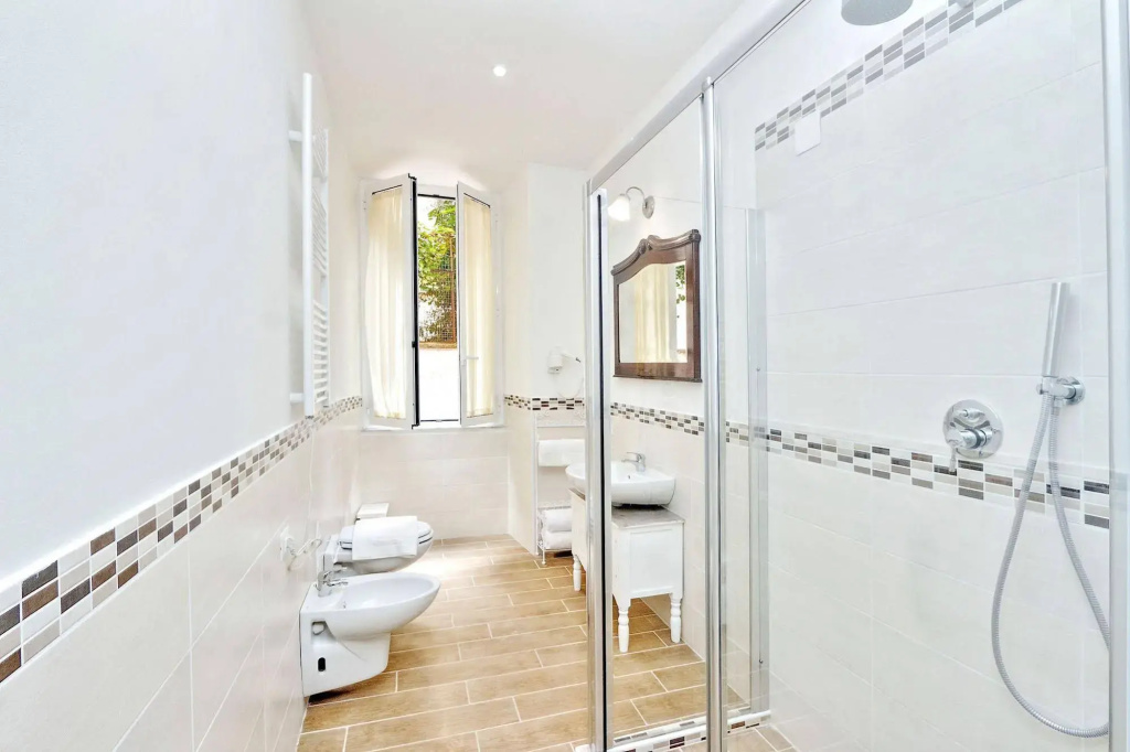 Giuliana Charming Rooms