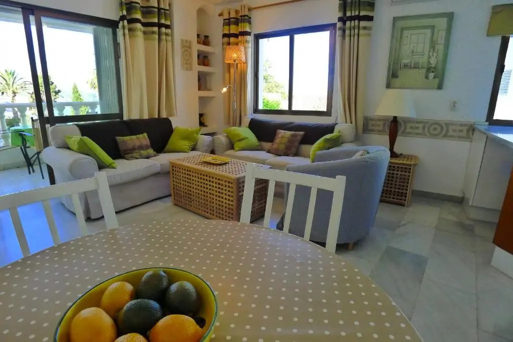 Carabeo 99 - Sleeps 4