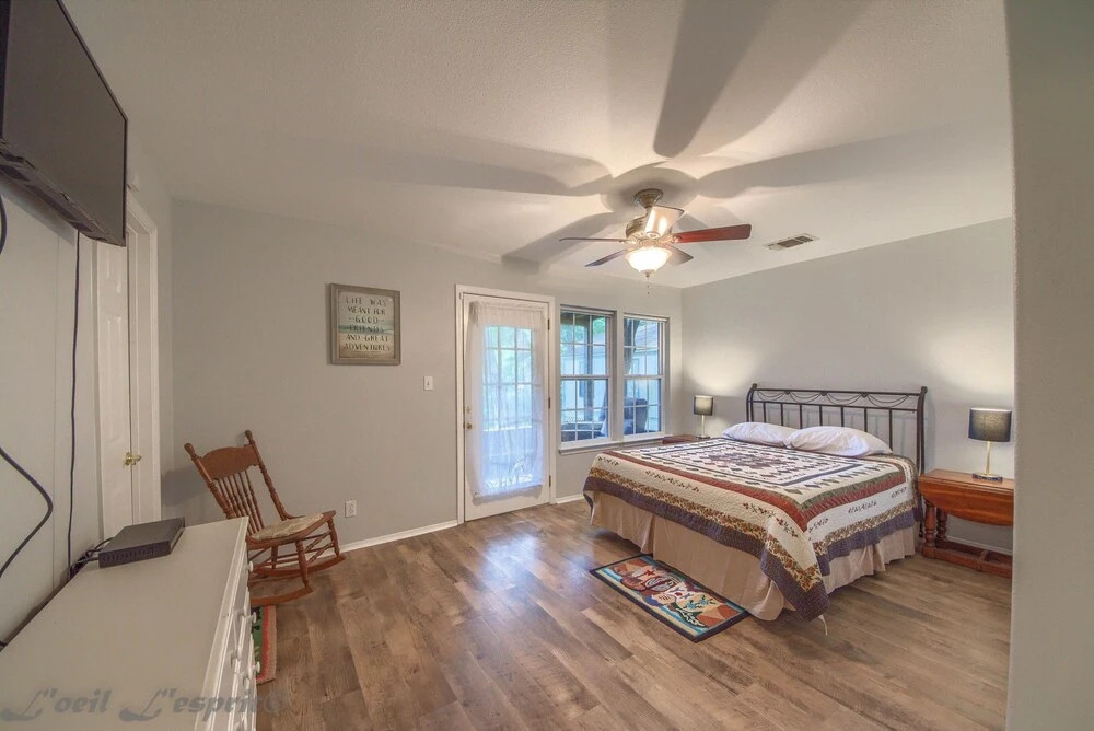 Guadalupe River Retreat RR 1324 4 Bedroom Home by RedAwning