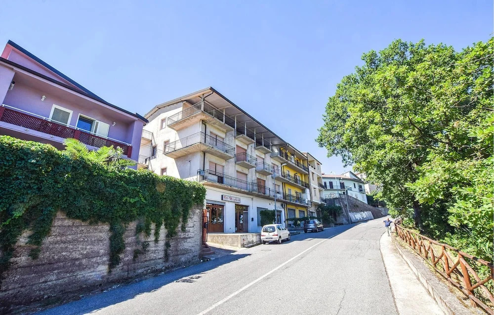 Beautiful Apartment in Montepaone With 3 Bedrooms
