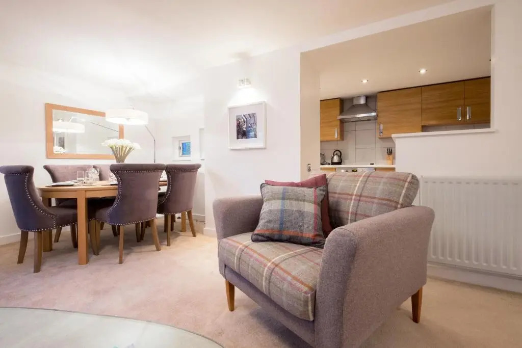 The Malt Kiln Apartment Edinburgh Old Town 3 Bedroom Parking previously McDonald Residence