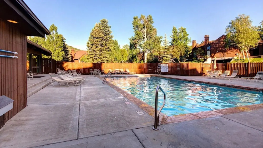 3 Kings Mountain Vista 2 Bedroom Home by RedAwning