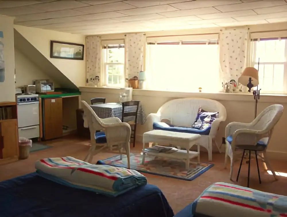 Boathouse - One Bedroom Apartment