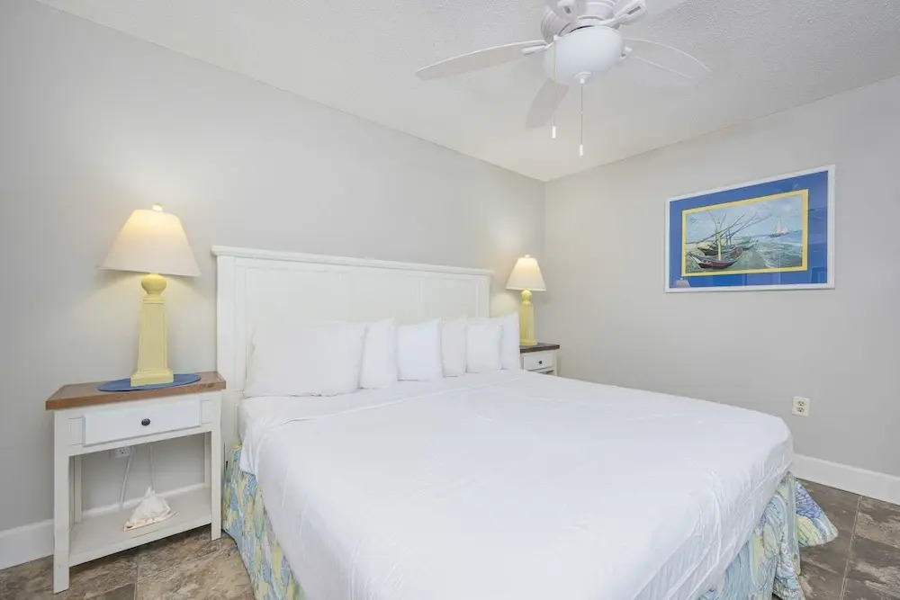 Island Winds West 380 3 Bedroom Condo