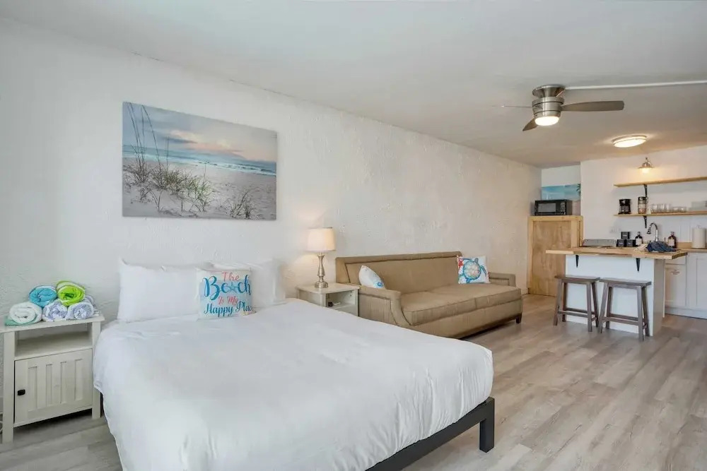 Sun-kissed by Avantstay Beachfront Access