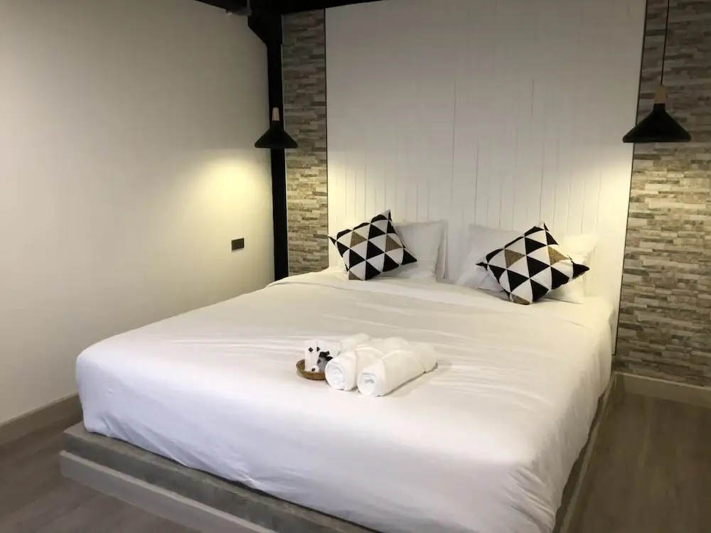 The Entaneer Poshtel