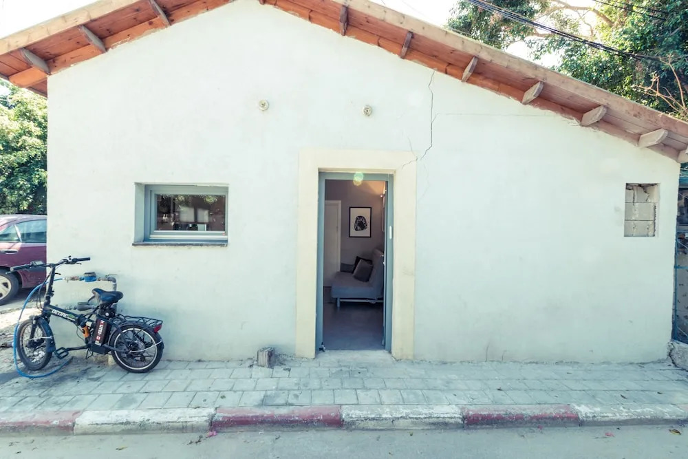Lovely 1BR Apt in Neve Tzedek W Parking