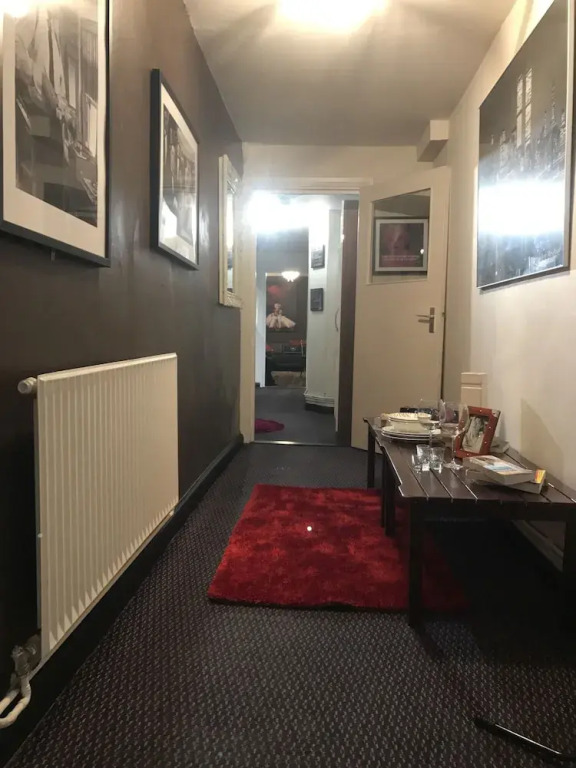 Carlton Kensington Apartments