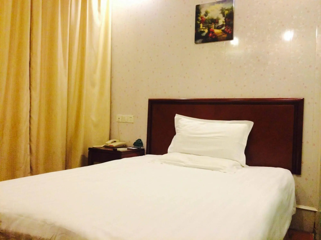 GreenTree Inn Shanghai Dongming Road Subway Station Express