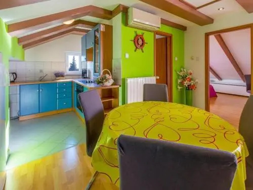 Sylvia Apartment
