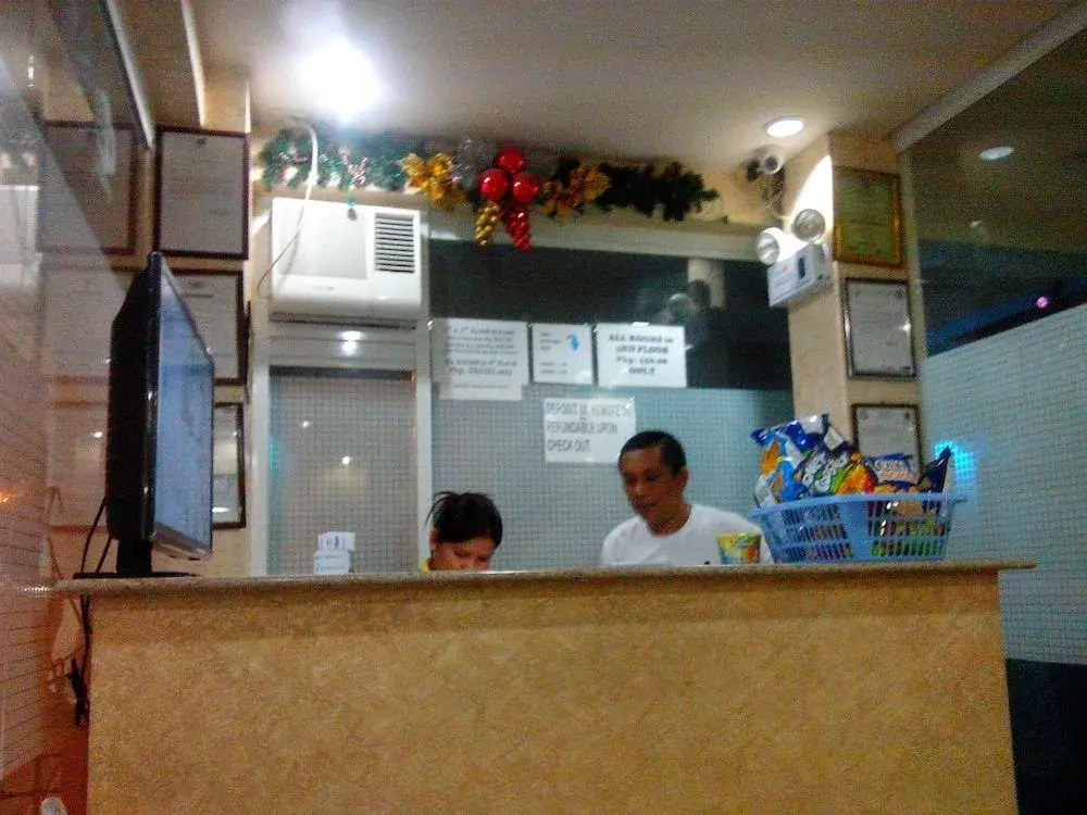 D' Morvie Suites- Davao