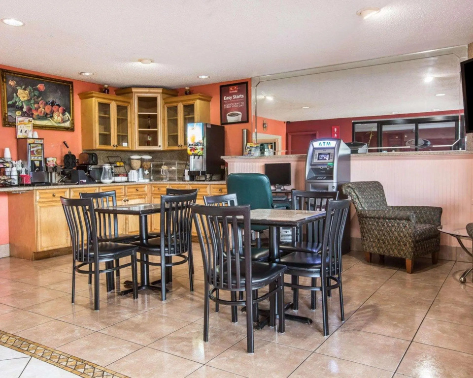 Econo Lodge Atlanta Airport East