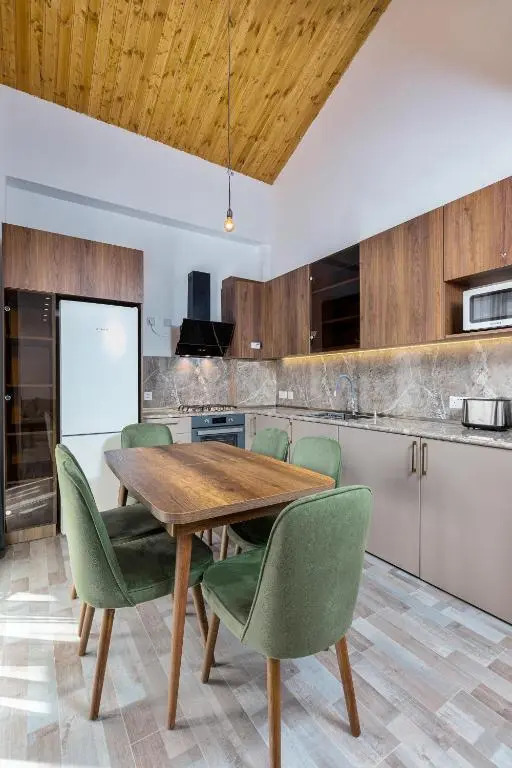 1st floor Luxury Bright 1bedrom Apartment with Free Parking and WiFi
