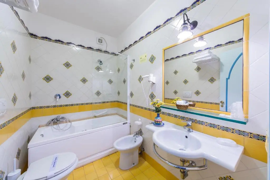 Albergo Riviera B&B Rooms & App Sea-View
