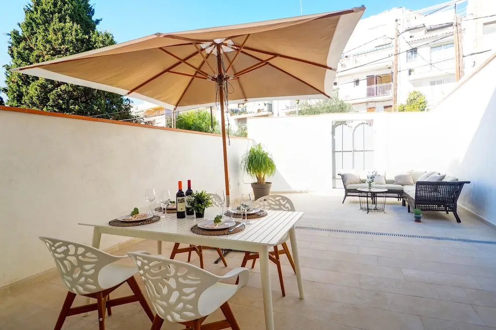 San Sebastian Apartment With Patio by Hello Apartments Sitges