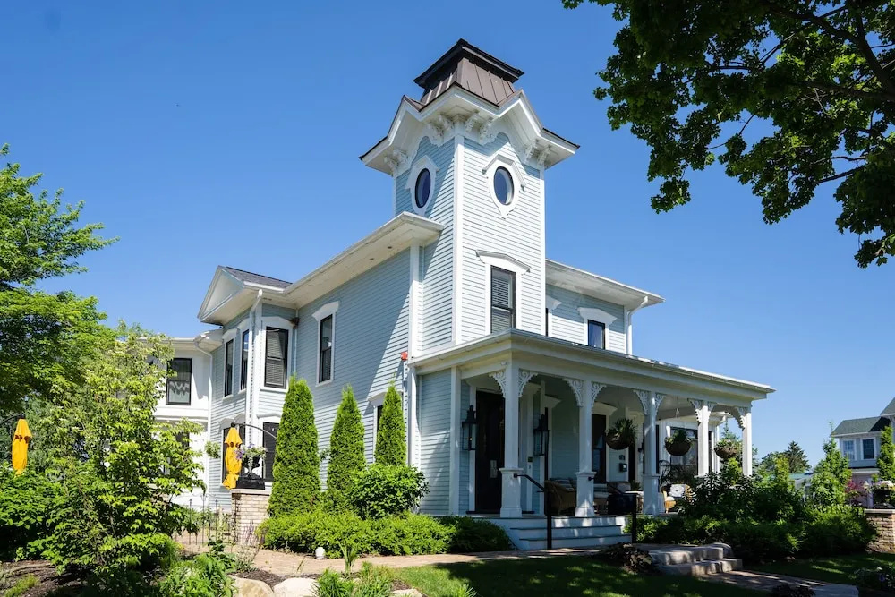 The Lilley Mansion Bed & Breakfast