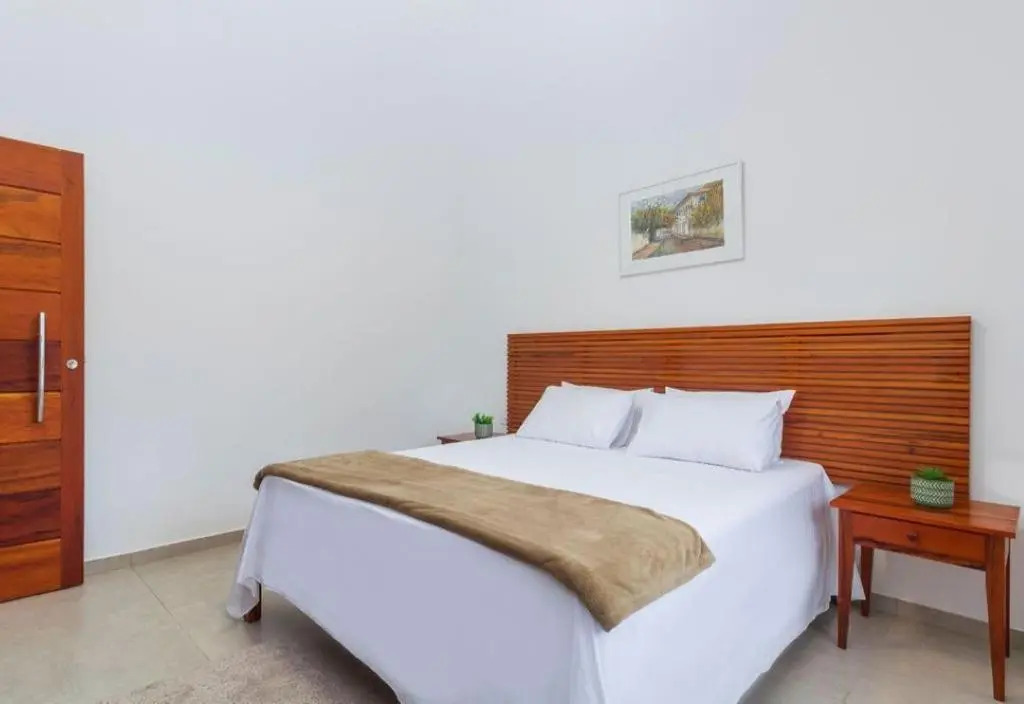 Casa Andorinha com 3 quartos com ar e piscina